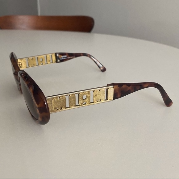 Gianni Versace 527/M MIAMI Vintage Sunglasses - Picture 7 of 16